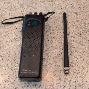 Mdland 40 Channel Handheld CB Radio Mdl. 75-785   W/SpeakerMic, Flex Antenna